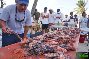eat lionfish belize 03