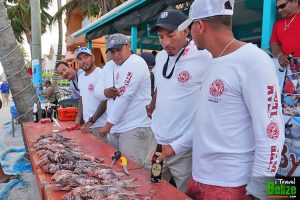 eat lionfish belize 07
